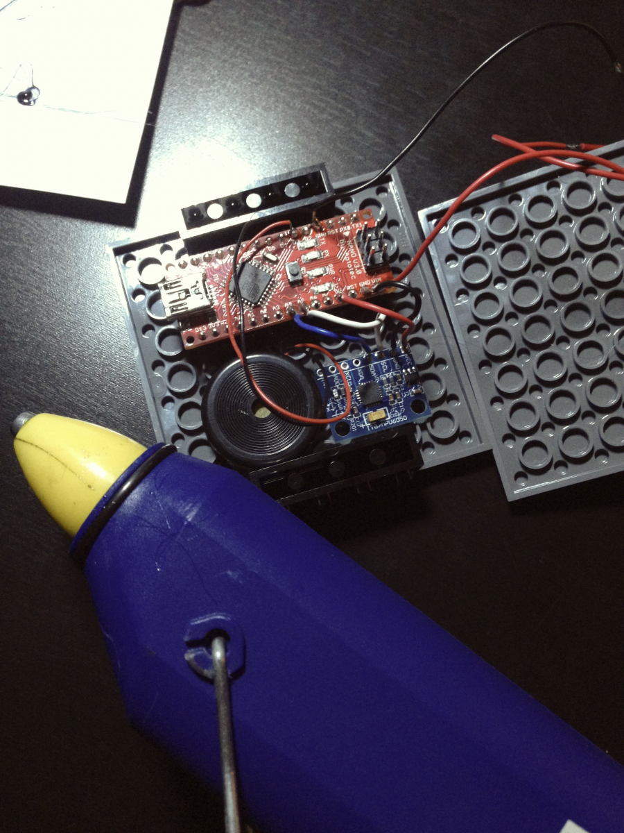 Heißkleber mit Arduino, Sensor und Summer